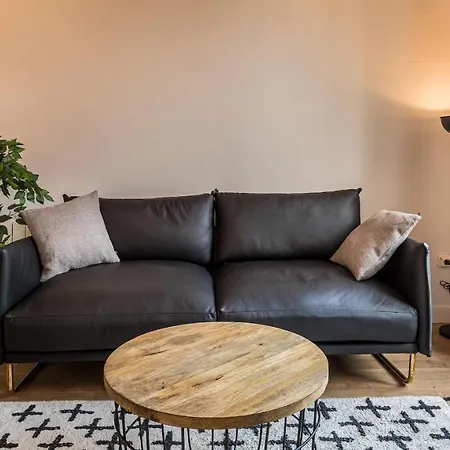 21per1020 - Cozy In De Gracia * Barcelona