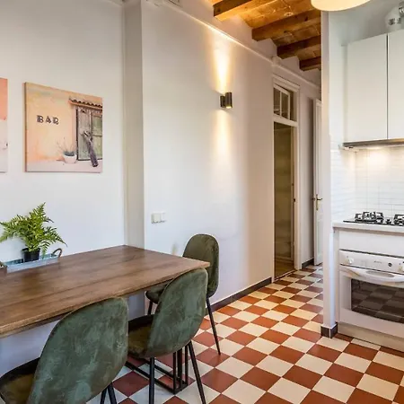 21per1020 - Cozy In De Gracia *