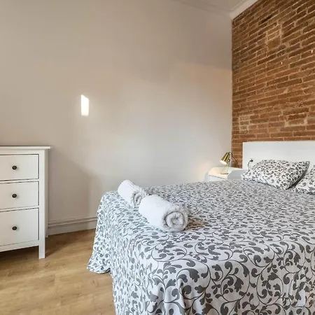 21per1020 - Cozy In De Gracia Apartment *