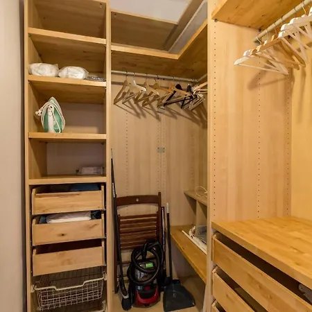 21per1020 - Cozy In De Gracia *