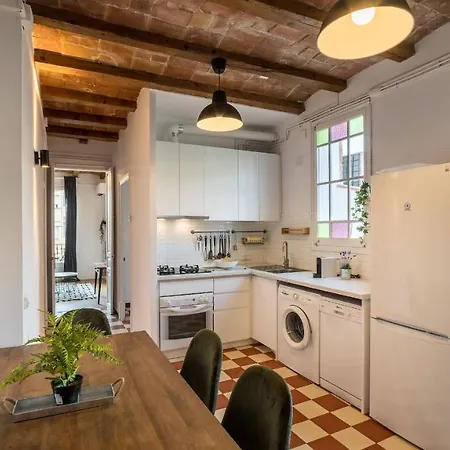 21per1020 - Cozy In De Gracia Apartment